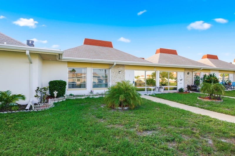 4344 Tahitian Gardens Cir #B, Holiday, FL 34691