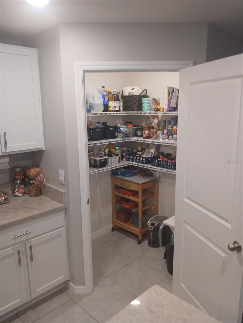 3719 Capri Coast Dr, Plant City, FL 33565