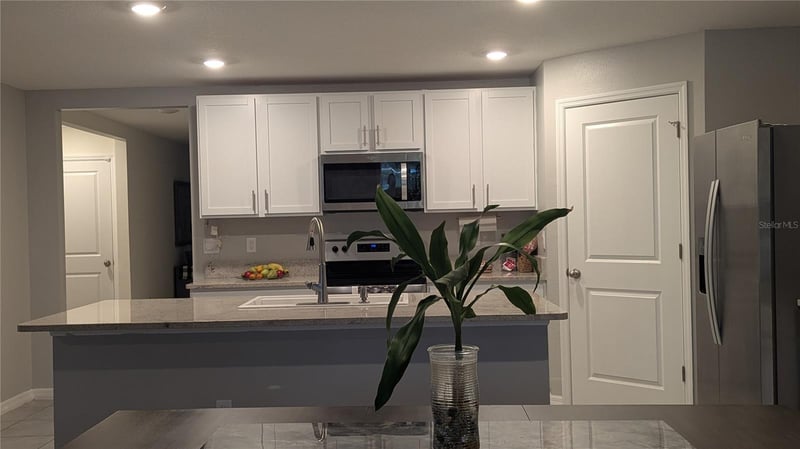 3719 Capri Coast Dr, Plant City, FL 33565