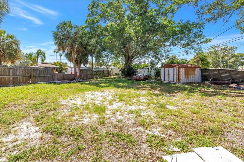4030 Overlook Dr, St Petersburg, FL 33703