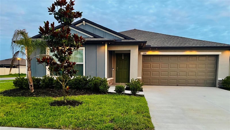 2141 Lanier Rd, Zephyrhills, FL 33541