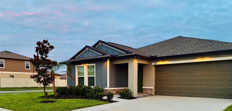 2141 Lanier Rd, Zephyrhills, FL 33541