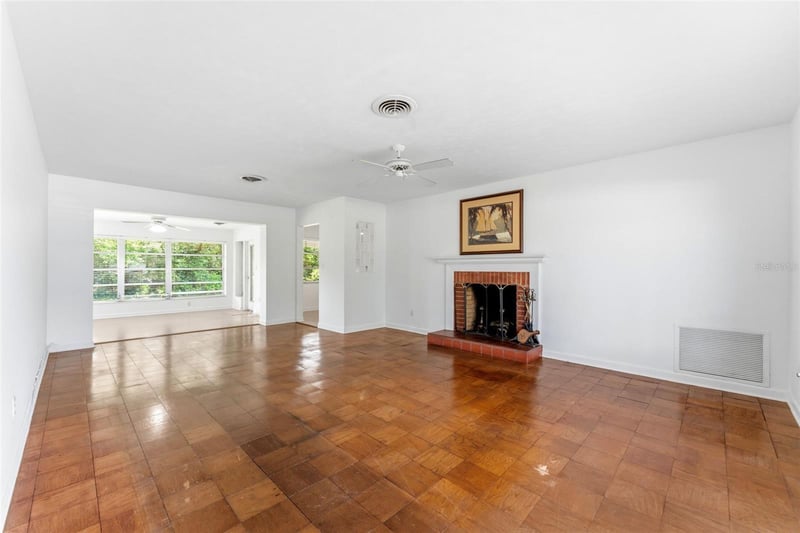 1705 Indian Rocks Rd, Belleair, FL 33756