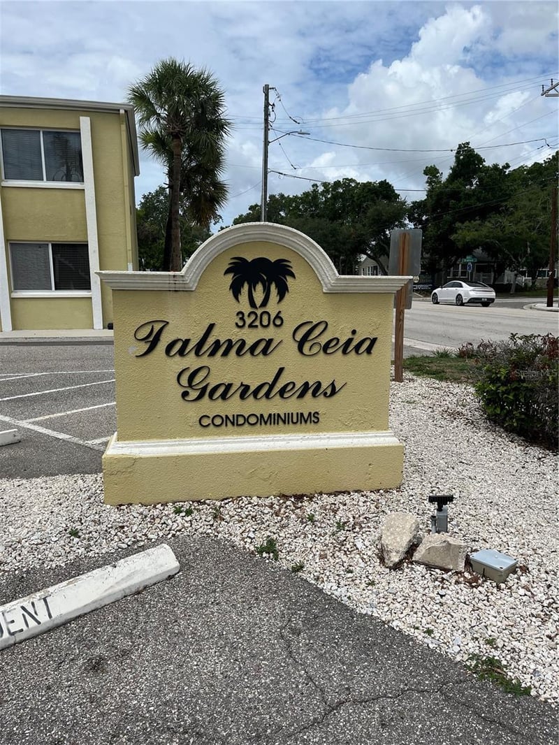 3206 Azeele St #118, Tampa, FL 33609