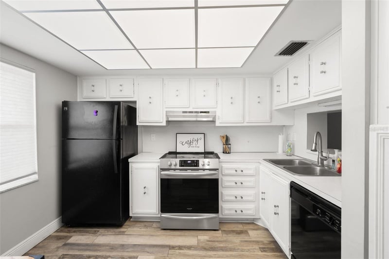 7321 Central Ave #407, St Petersburg, FL 33710