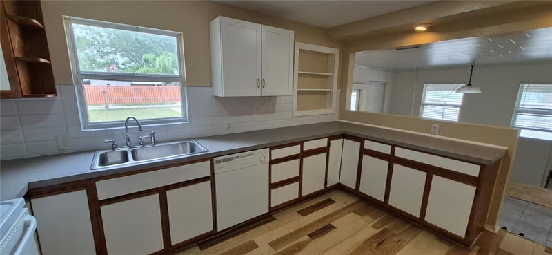 425 40th Ave, St Petersburg, FL 33703