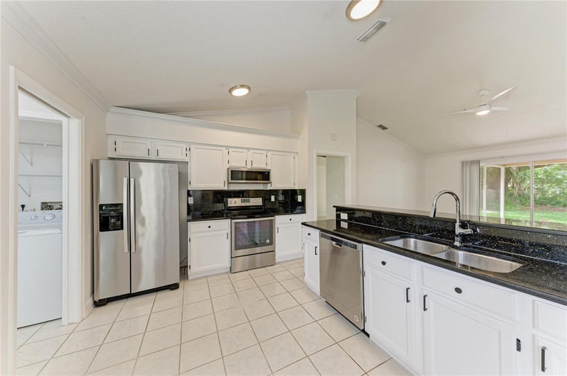 6101 55th Avenue Cir, Bradenton, FL 34203