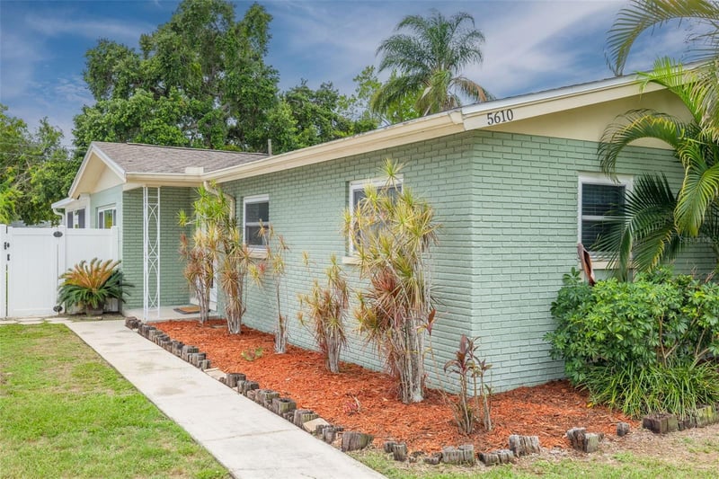 5610 19th Ave, Gulfport, FL 33707