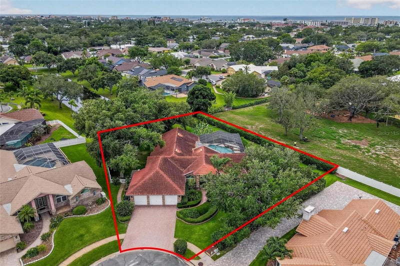 14286 Sunshine Ct, Largo, FL 33774