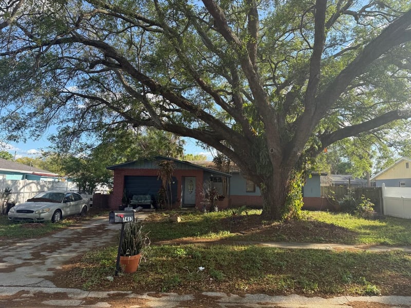 7413 Aripeka Dr, Tampa, FL 33619