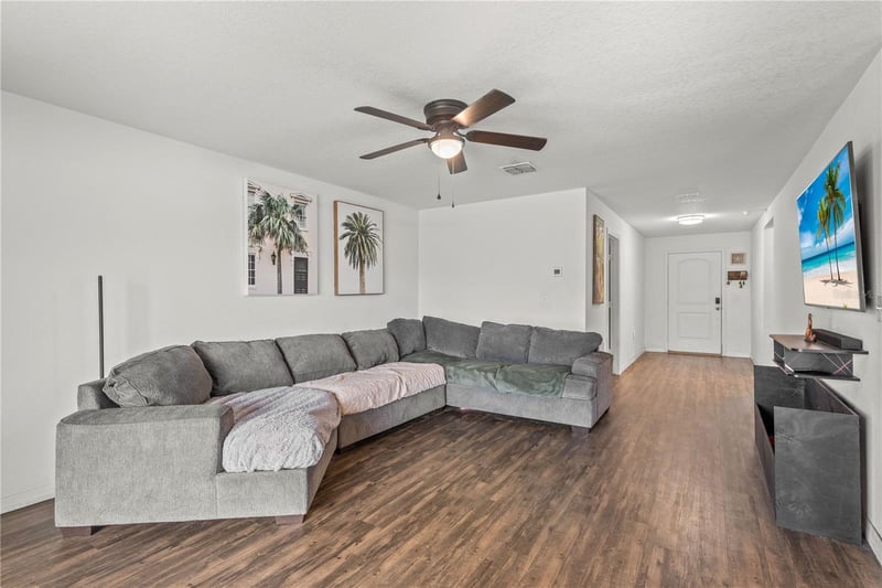 1731 Chatham Green Cir, Ruskin, FL 33570
