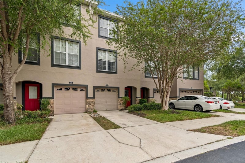 1311 Salem Orchard Ln, Brandon, FL 33511