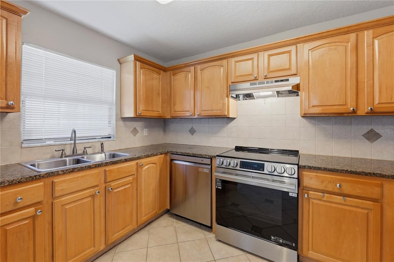 6150 Gulfport Blvd #208, Gulfport, FL 33707