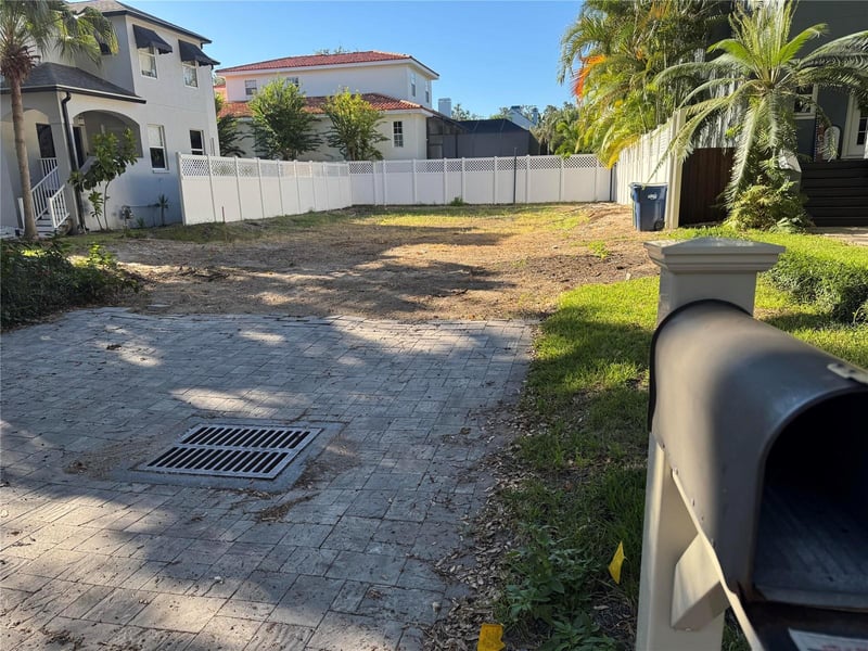 2705 Bay Ave, Tampa, FL 33611