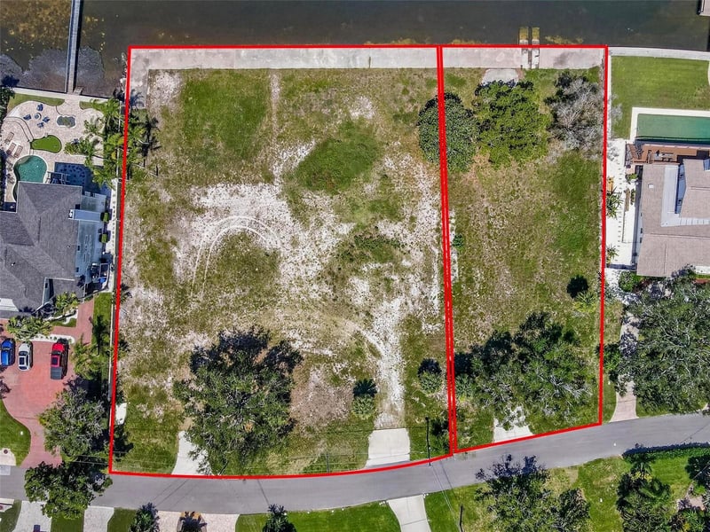 621 Mayo St, Crystal Beach, FL 34681