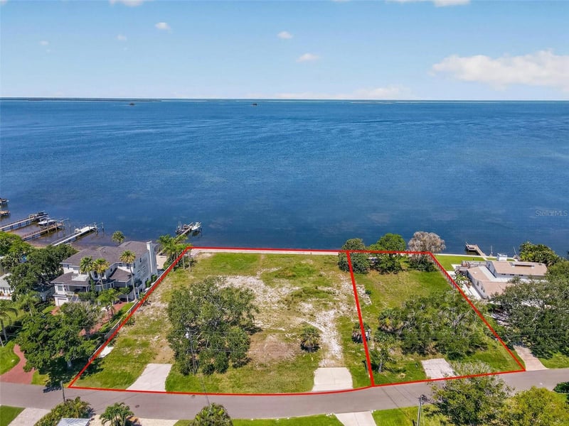 621 Mayo St, Crystal Beach, FL 34681