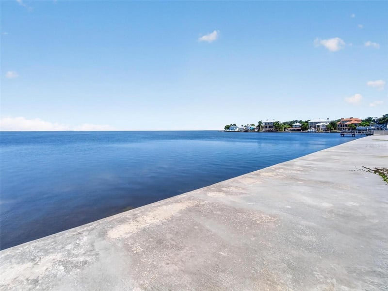 621 Mayo St, Crystal Beach, FL 34681