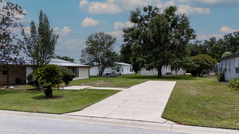 35100 Colony Hills Dr, Zephyrhills, FL 33541