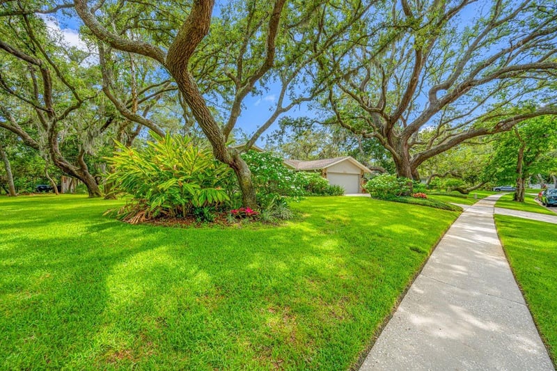 2827 Pheasant Rn, Clearwater, FL 33759