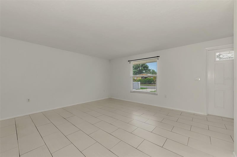 1110 Carmella Cir, Sarasota, FL 34243