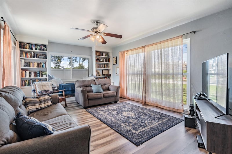 4601 Emerald Ave, Tampa, FL 33614