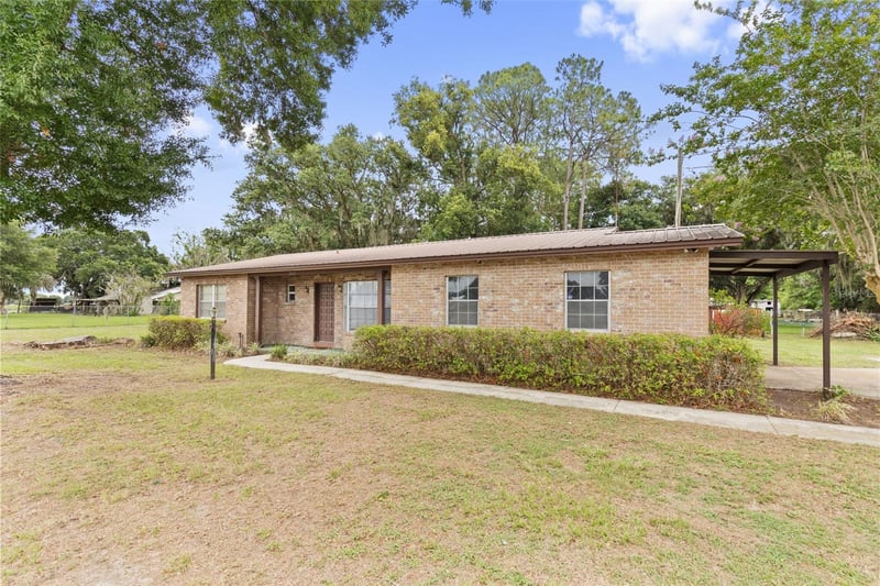 2803 Trapnell Rd, Plant City, FL 33566