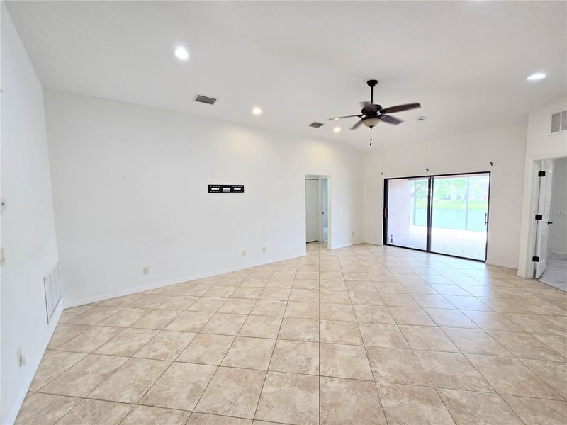 302 San Lorenzo Ct, Bradenton, FL 34208