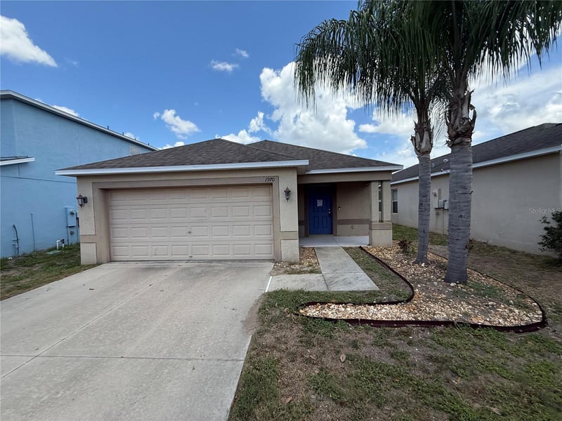 1970 Hawks View Dr, Ruskin, FL 33570