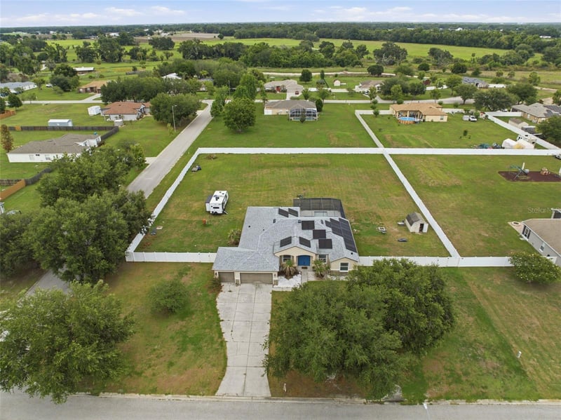 4304 Windmill Ridge Rd, Plant City, FL 33567