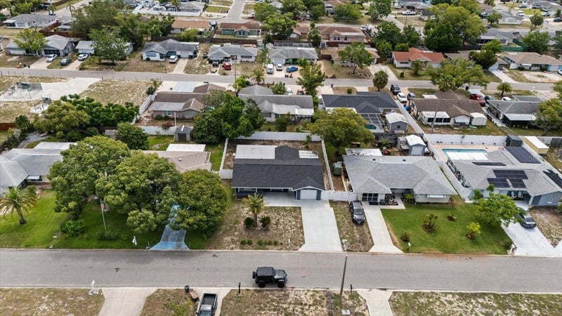 10220 Oak Hill Dr, Port Richey, FL 34668