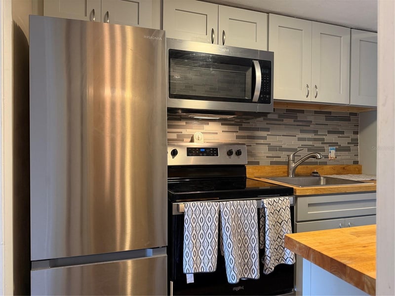 20893 Haulover Cv #E 2, Lutz, FL 33558