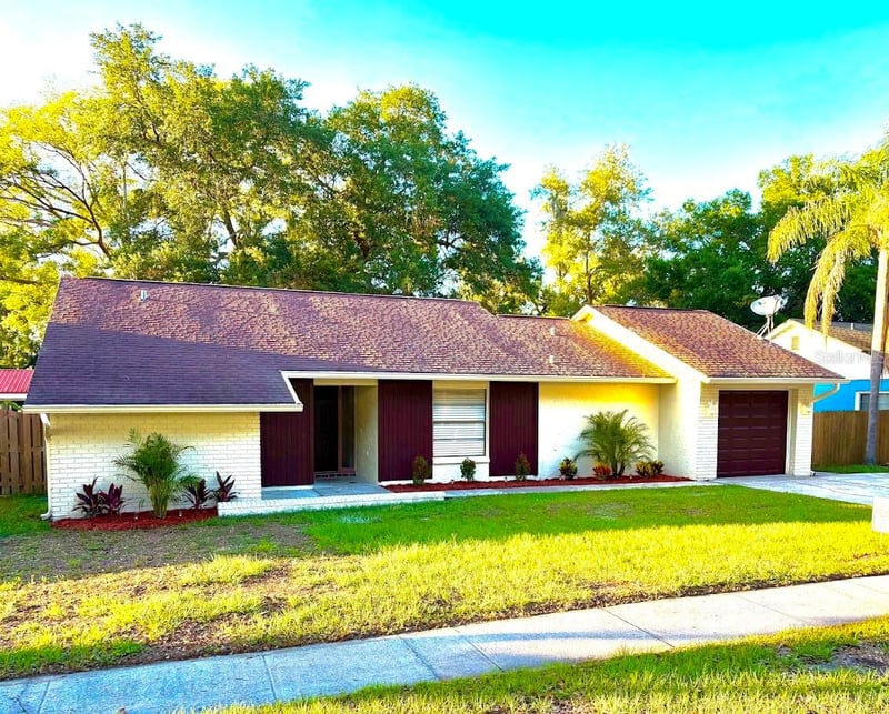 17644 Meadowbridge Dr, Lutz, FL 33549