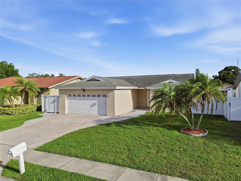 6292 109th Ave, Pinellas Park, FL 33782