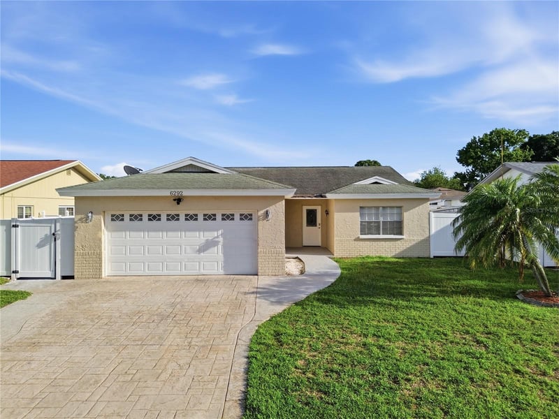 6292 109th Ave, Pinellas Park, FL 33782