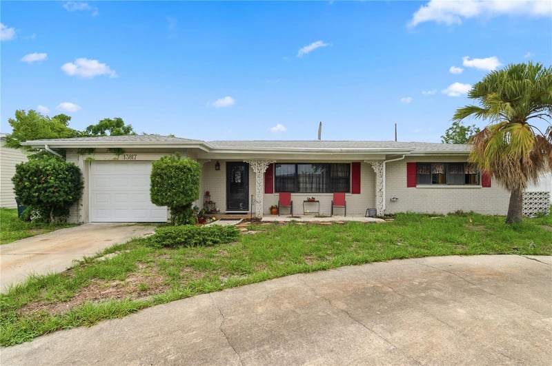13817 Dominica Dr, Seminole, FL 33776