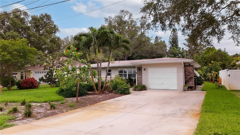 14668 Wildwood Dr, Largo, FL 33774