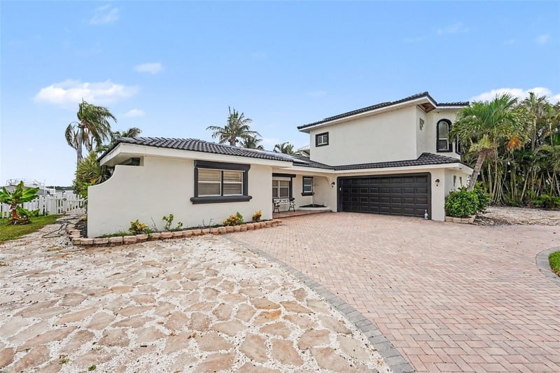 17323 Kennedy Dr, North Redington Beach, FL 33708