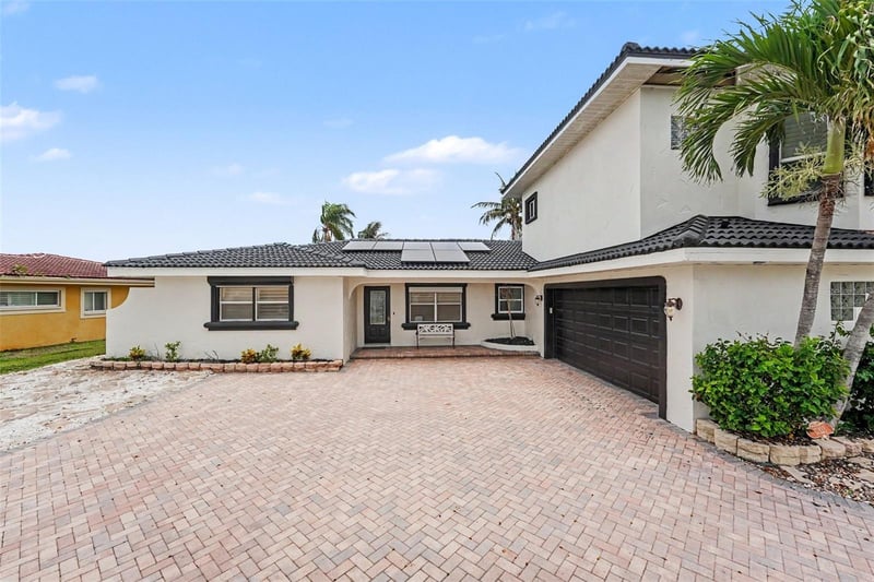 17323 Kennedy Dr, North Redington Beach, FL 33708