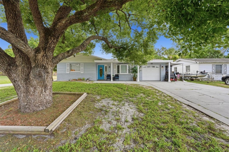 4344 Oak Bluff Ave, Holiday, FL 34691
