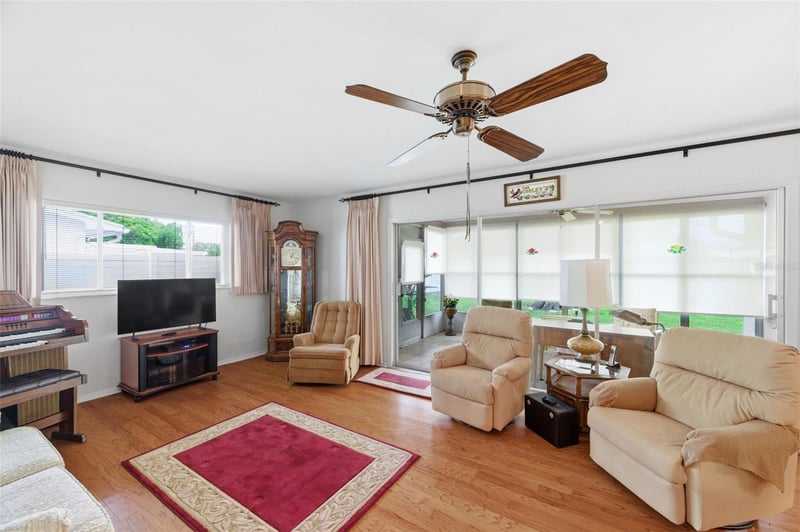 8566 108th Way, Seminole, FL 33772