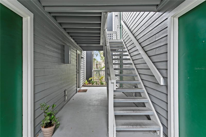 606 Albany Ave #17, Tampa, FL 33606