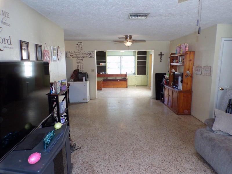 5606 87th Ave, Pinellas Park, FL 33782