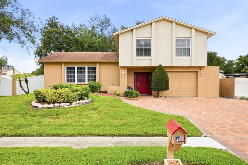 8206 Vassar Cir, Tampa, FL 33634