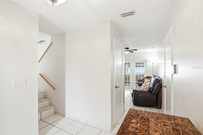 8206 Vassar Cir, Tampa, FL 33634