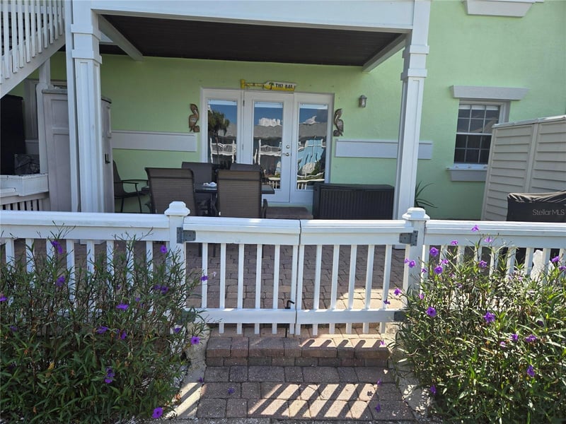 5231 Beach Dr #A, St Petersburg, FL 33705