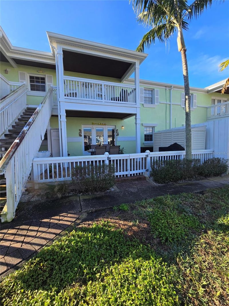5231 Beach Dr #A, St Petersburg, FL 33705