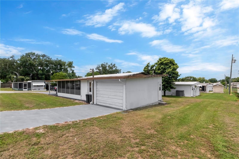 39219 Ola Ave, Zephyrhills, FL 33542