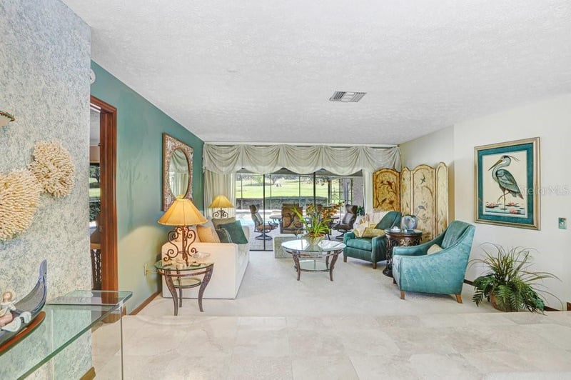 2809 Fairway View Dr, Valrico, FL 33596