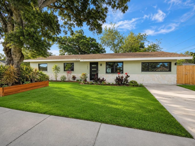 7001 59th St, Pinellas Park, FL 33781