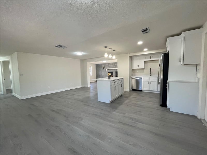 3314 Columbus Dr, Holiday, FL 34691
